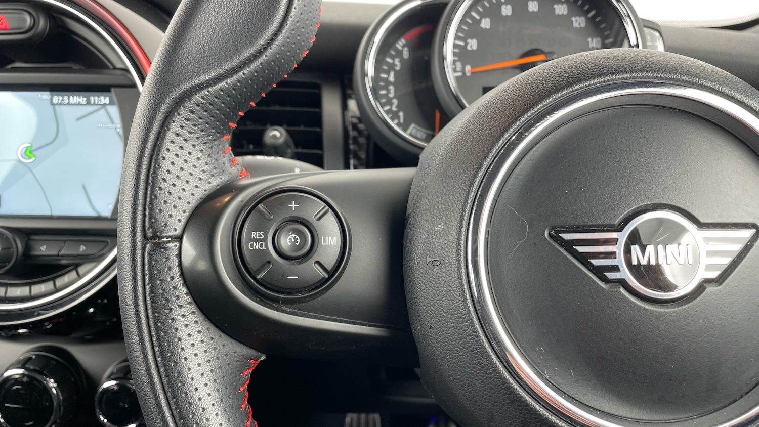 Used MINI Hatch 2019 for sale - 76946723: Photo 17