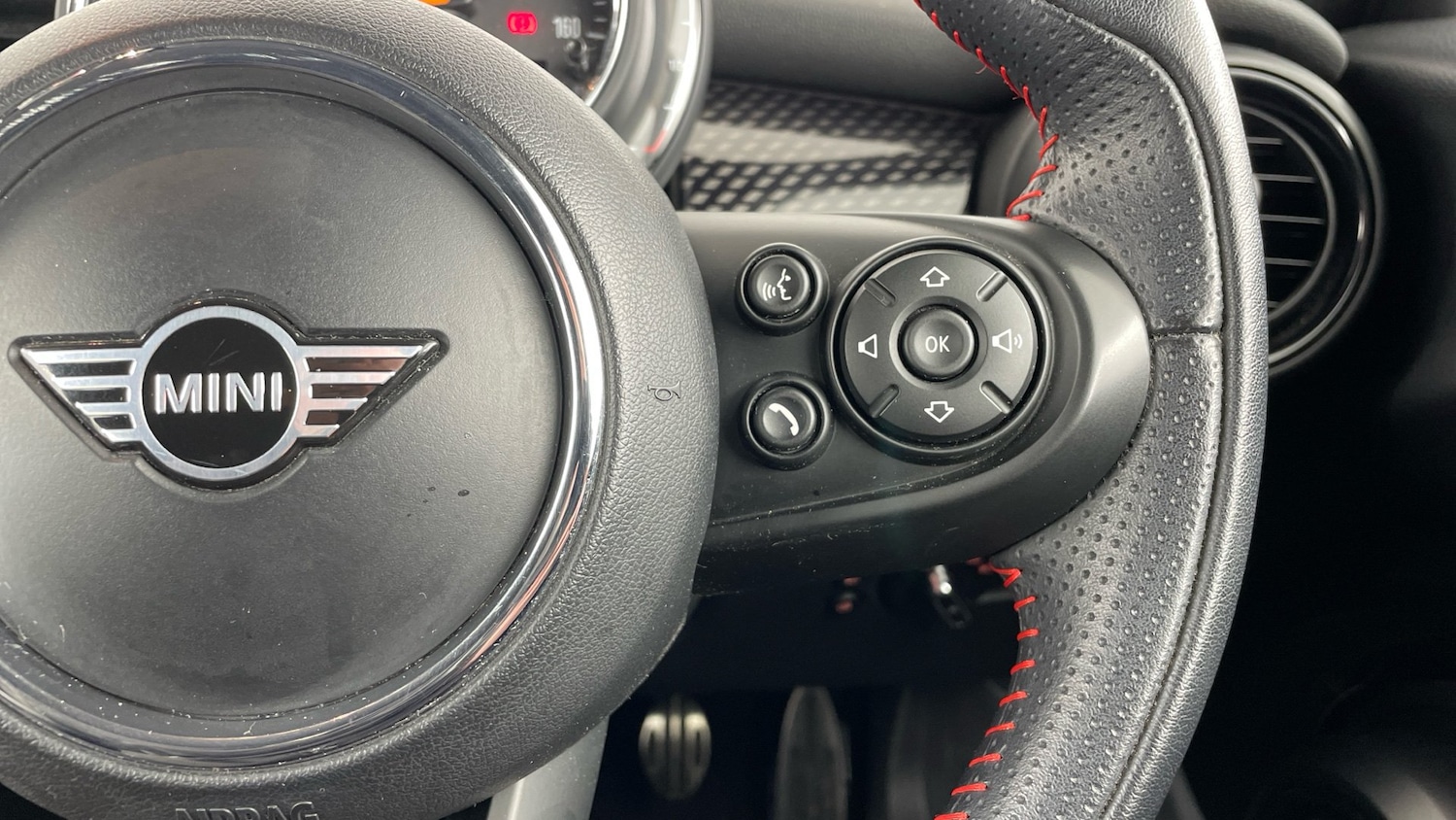 Used MINI Hatch 2019 for sale - 76946723: Photo 18