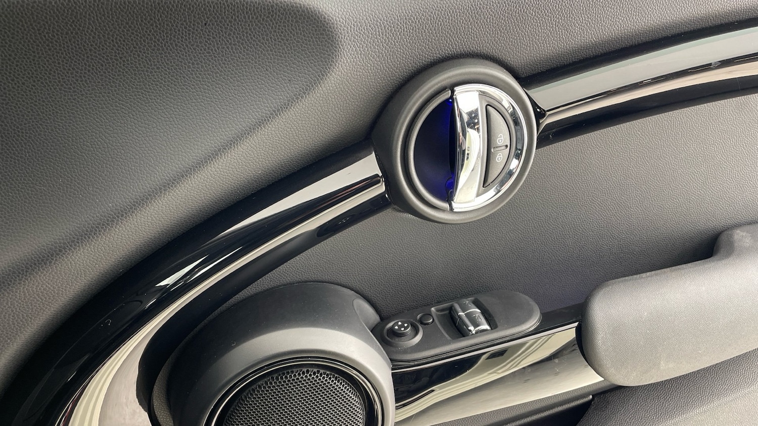 Used MINI Hatch 2019 for sale - 76946723: Photo 20