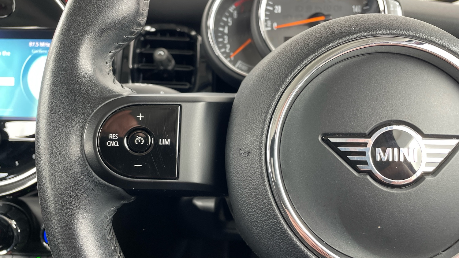 Used MINI Hatch 2022 for sale - 76919682: Photo 17