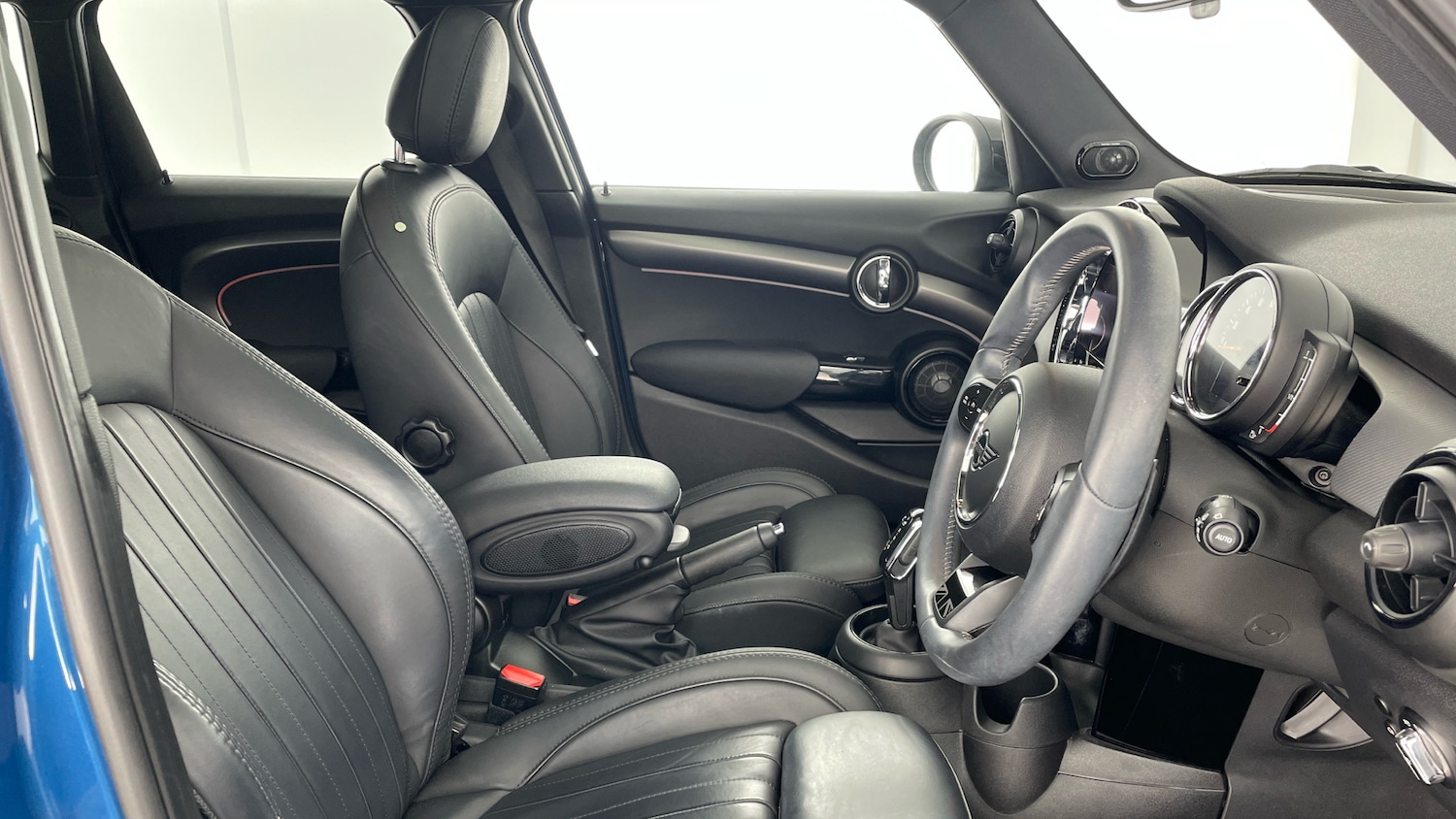 Used MINI Hatch 2022 for sale - 76384213: Photo 11
