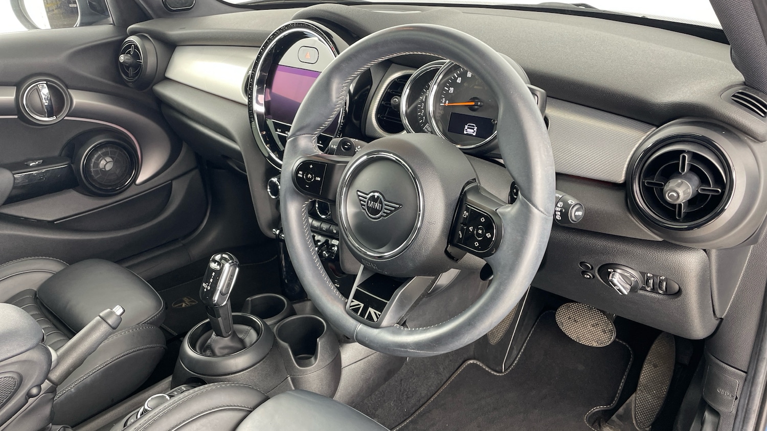 Used MINI Hatch 2022 for sale - 76384213: Photo 6