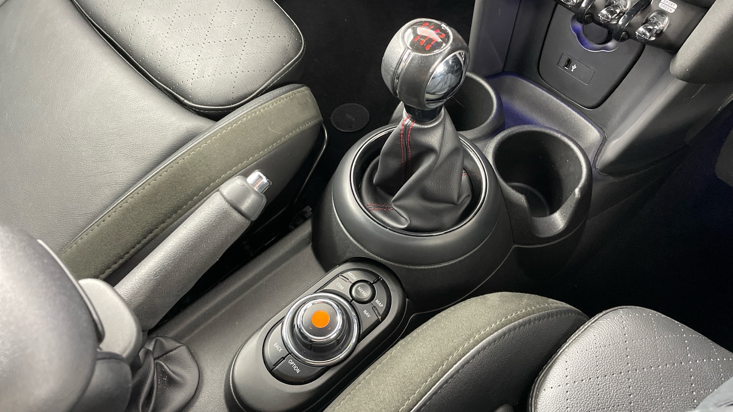 Used MINI Convertible 2019 for sale - 76564922: Photo 10