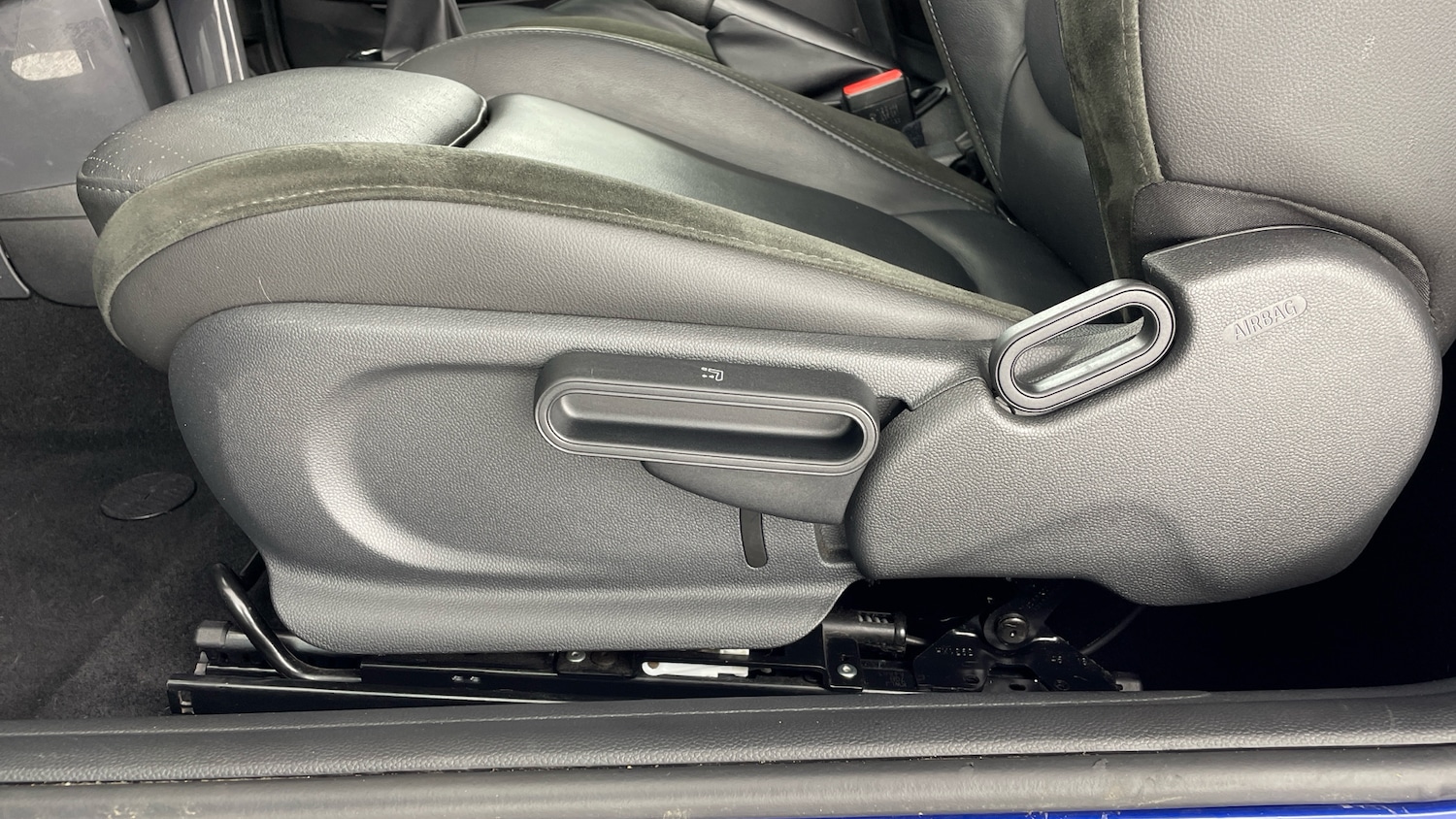 Used MINI Convertible 2019 for sale - 76564922: Photo 27