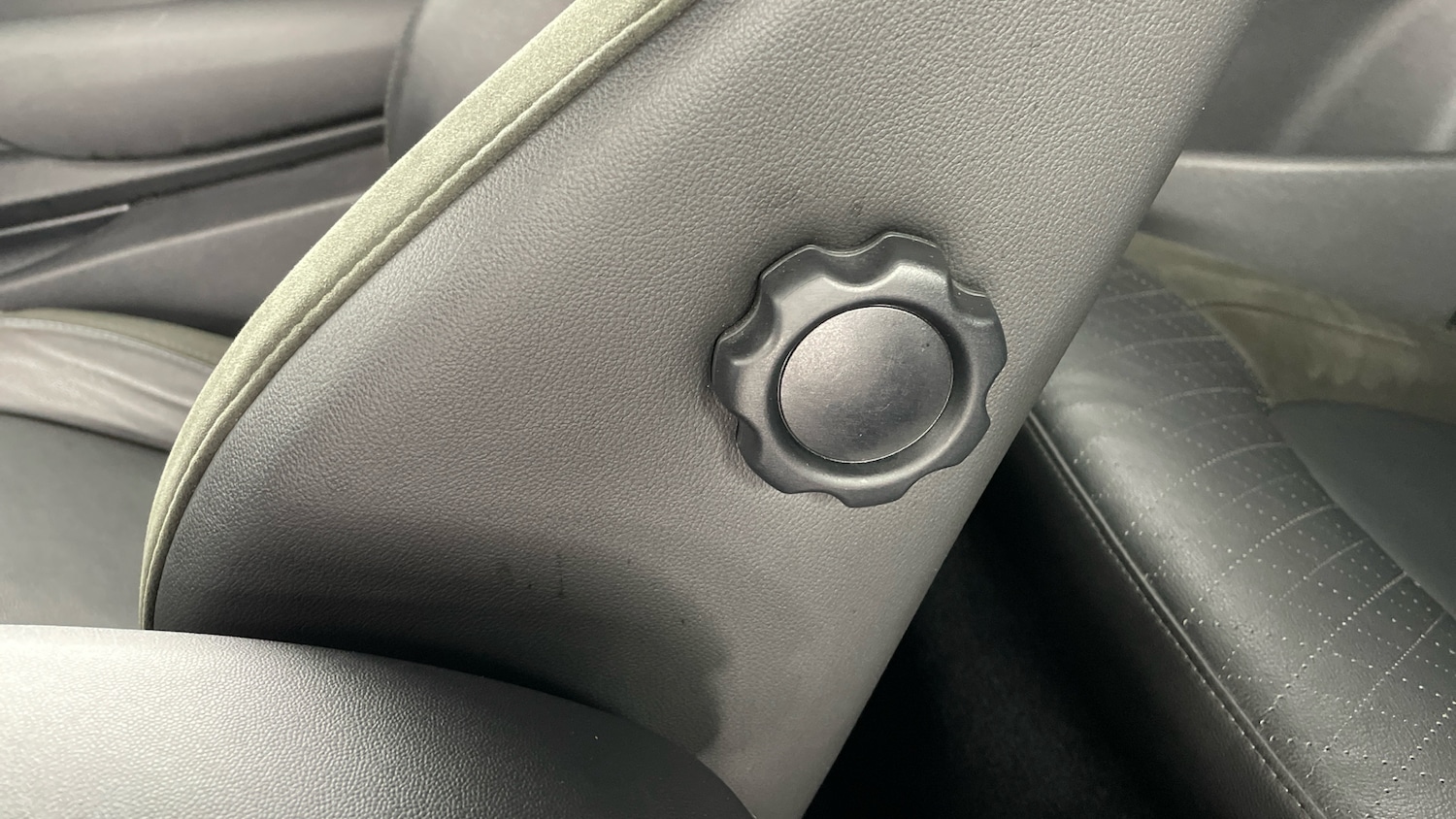 Used MINI Convertible 2019 for sale - 76564922: Photo 33