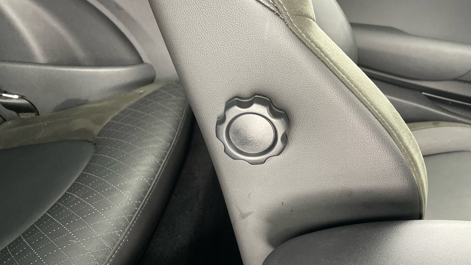 Used MINI Convertible 2019 for sale - 76564922: Photo 42