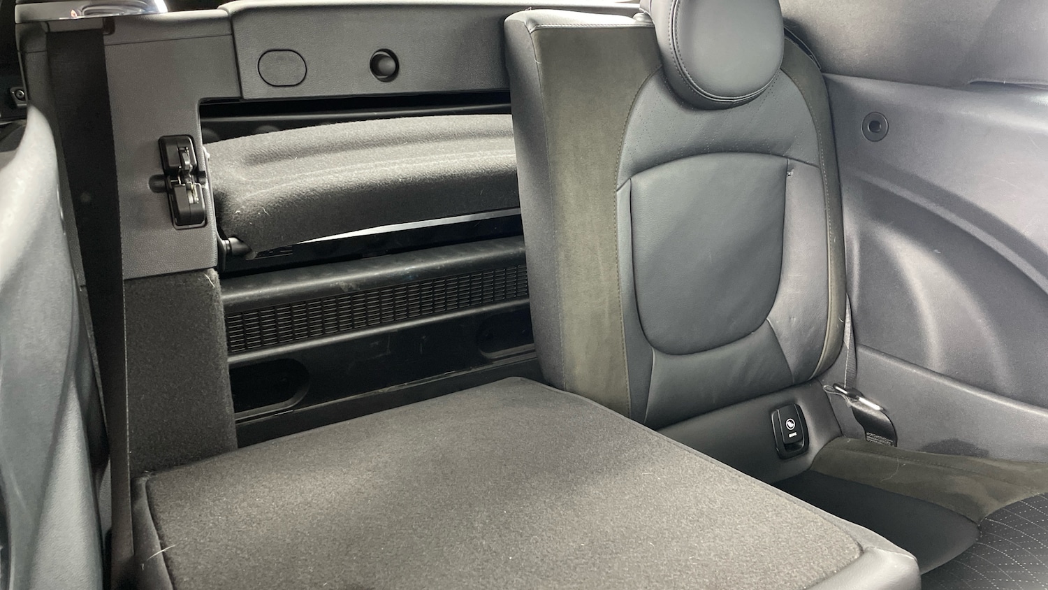 Used MINI Convertible 2019 for sale - 76564922: Photo 44