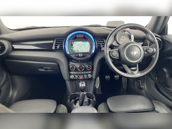 Used MINI Convertible 2019 for sale - 76564922: Photo