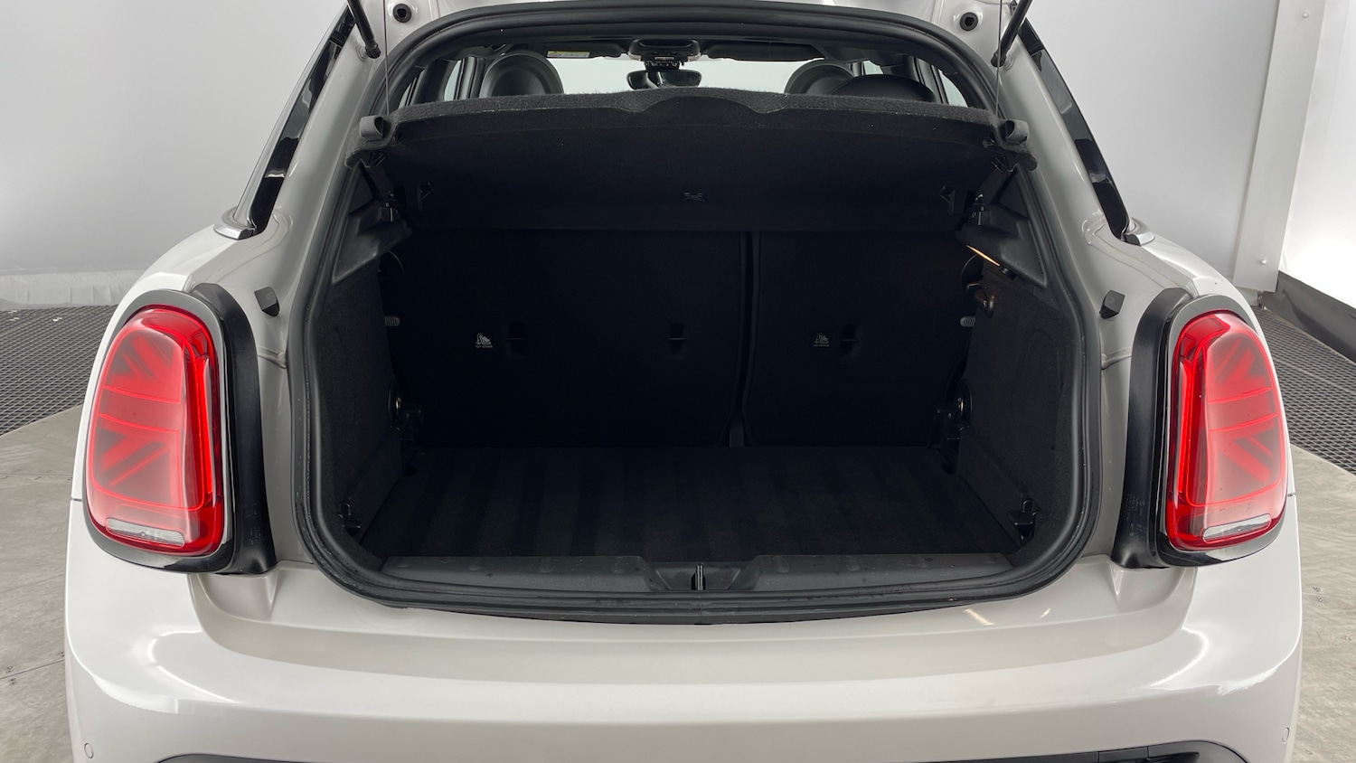 Used MINI Hatch 2023 for sale - 77435577: Photo 13