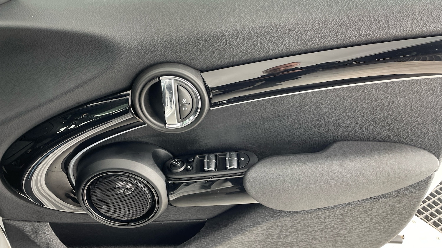 Used MINI Hatch 2023 for sale - 77435577: Photo 51