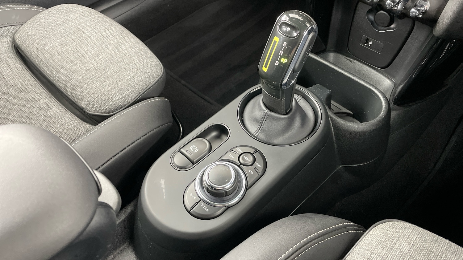 Used MINI Hatch 2022 for sale - 77675321: Photo 10