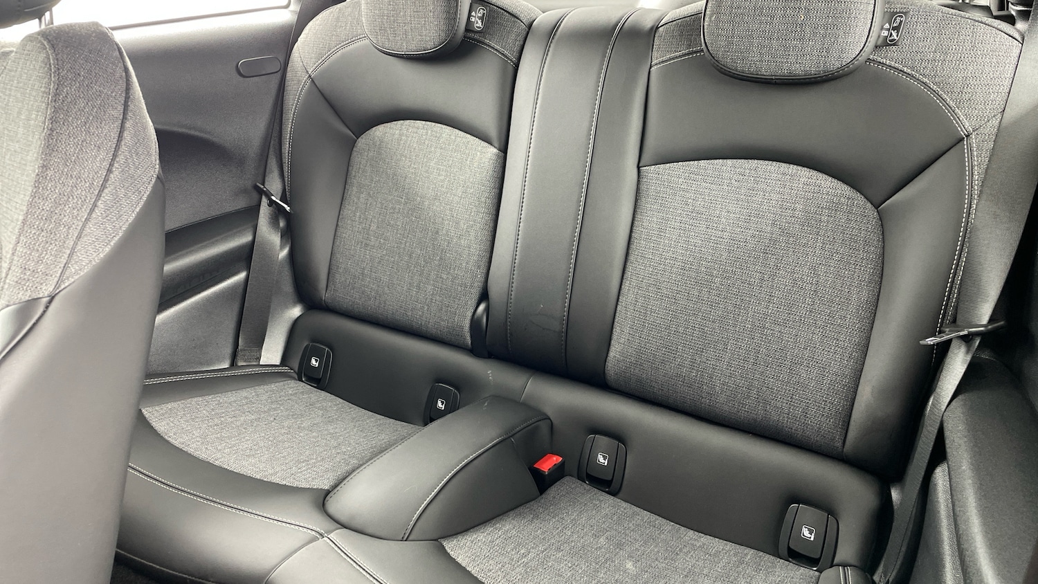 Used MINI Hatch 2022 for sale - 77675321: Photo 12