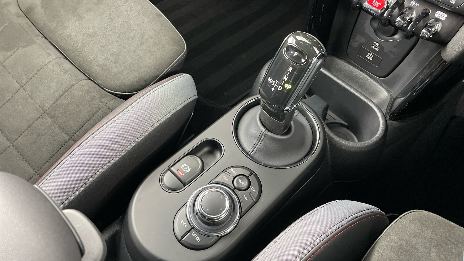 Used MINI Convertible 2024 for sale - 77125619: Photo 10