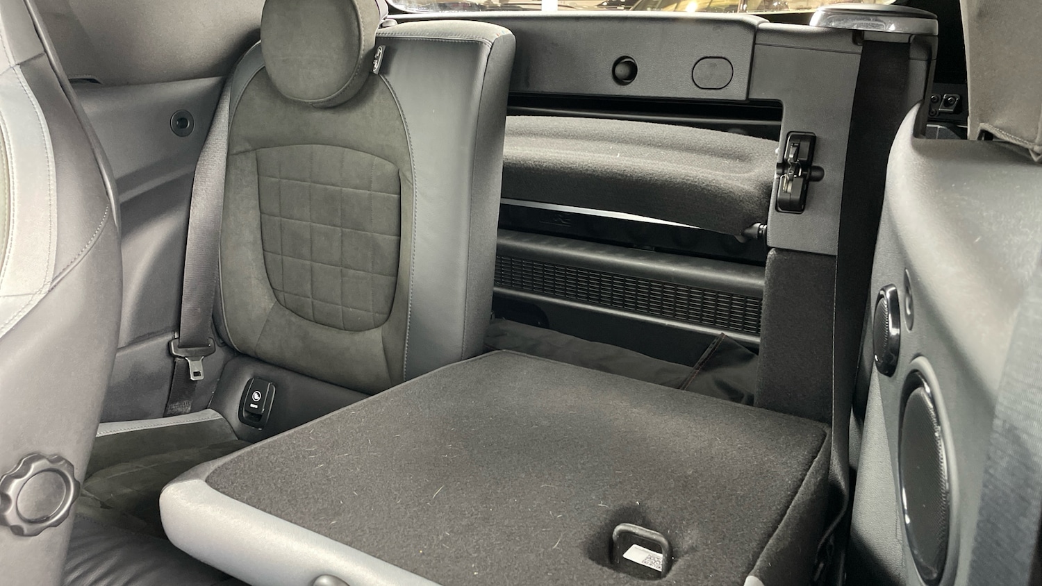 Used MINI Convertible 2024 for sale - 77125619: Photo 37