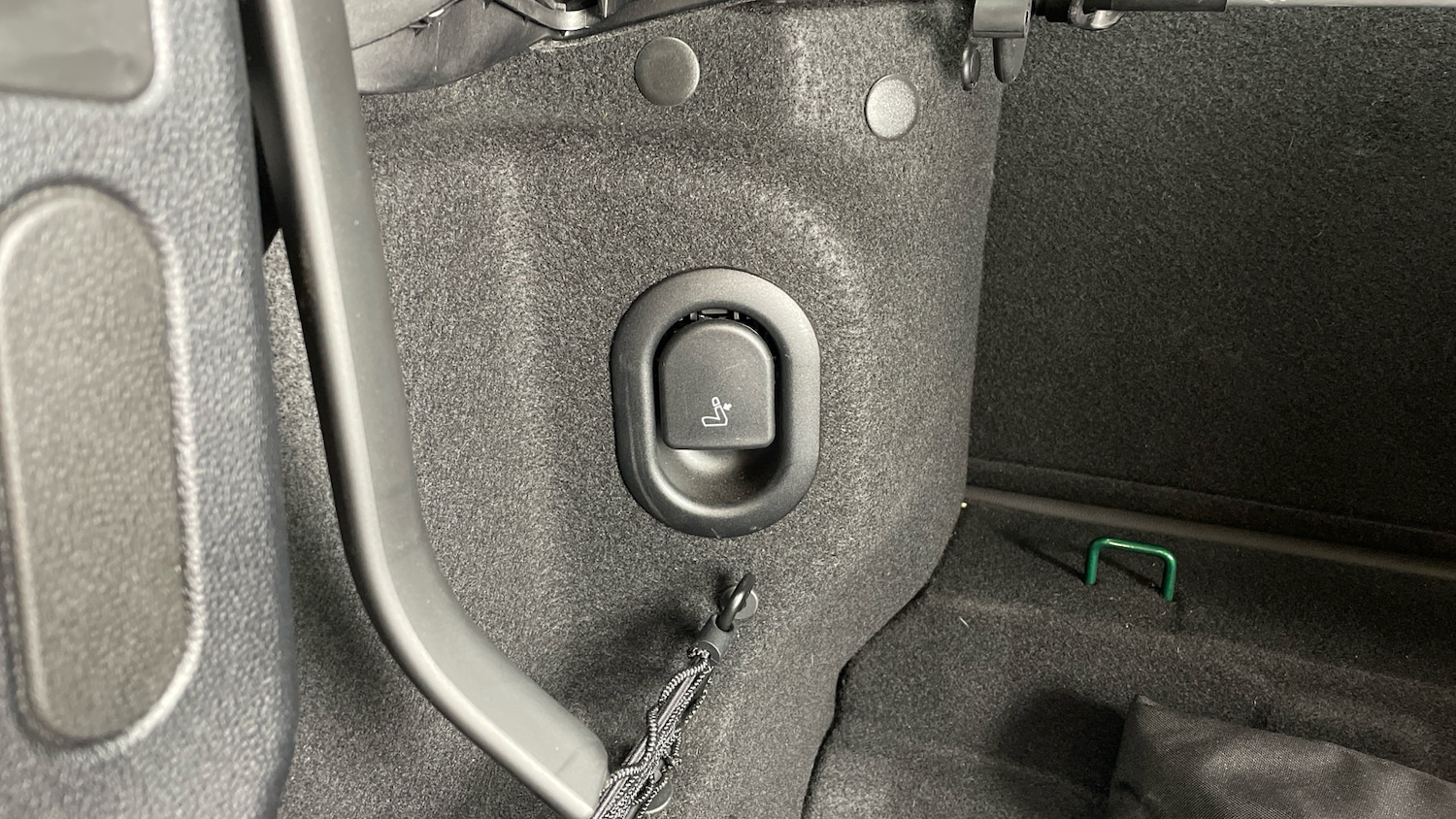 Used MINI Convertible 2024 for sale - 77125619: Photo 40