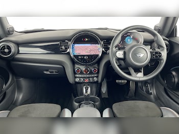 Used MINI Convertible 2024 for sale - 77125619: Photo