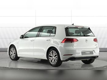 Used Volkswagen Golf 2017 for sale - 79735129: Photo
