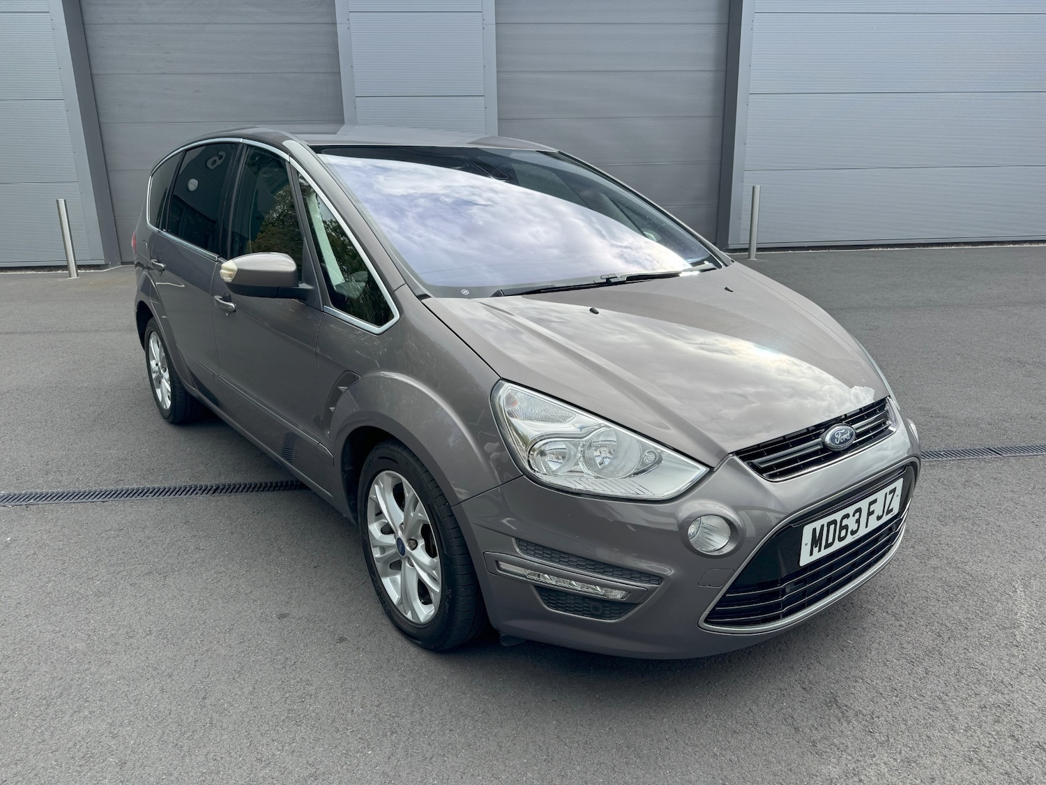 Used Ford S-Max 2014 for sale - 76170972: Photo 1