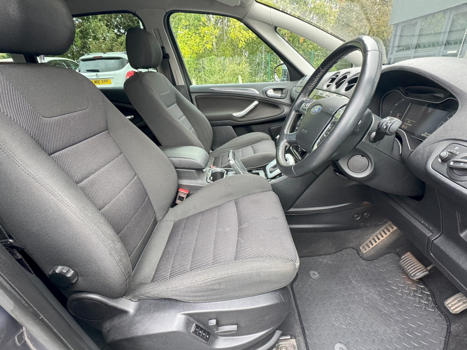 Used Ford S-Max 2014 for sale - 76170972: Photo 10
