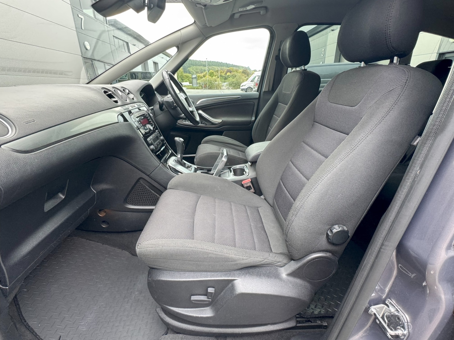 Used Ford S-Max 2014 for sale - 76170972: Photo 11