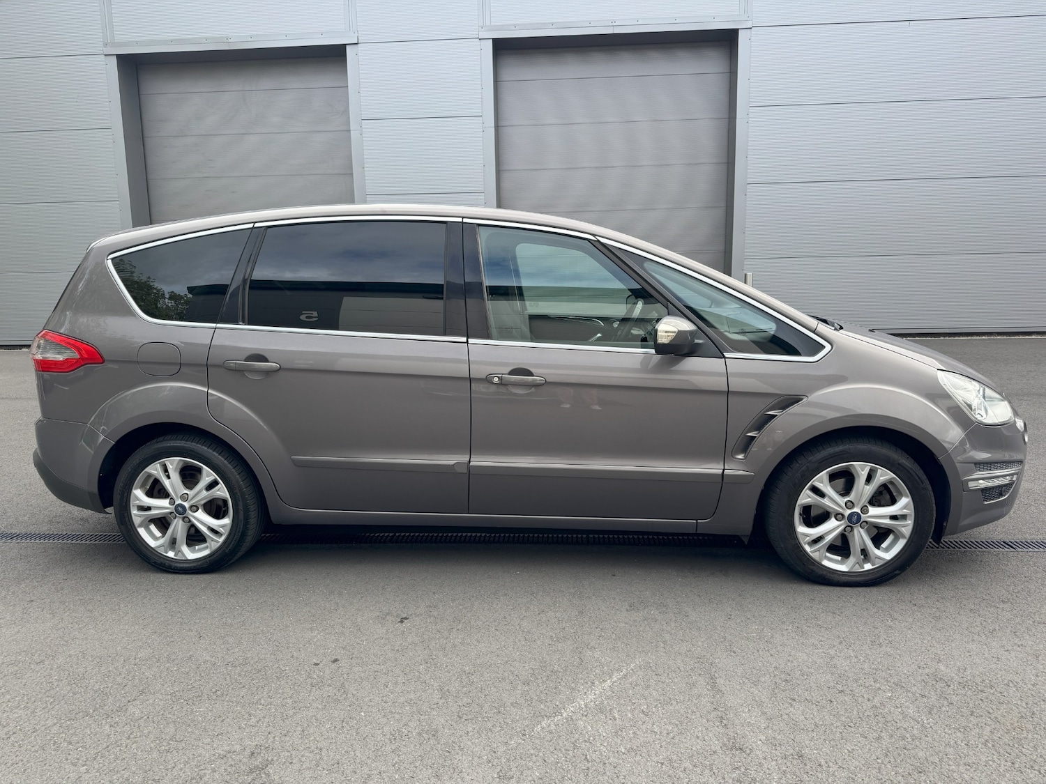 Used Ford S-Max 2014 for sale - 76170972: Photo 4