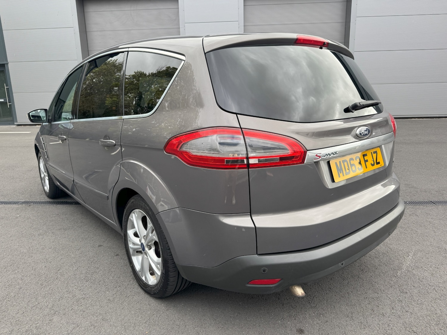 Used Ford S-Max 2014 for sale - 76170972: Photo 6