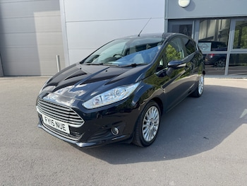 Used Ford Fiesta 2015 for sale - 76070589: Photo