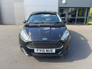 Used Ford Fiesta 2015 for sale - 76070589: Photo