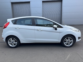 Used Ford Fiesta 2015 for sale - 76058320: Photo