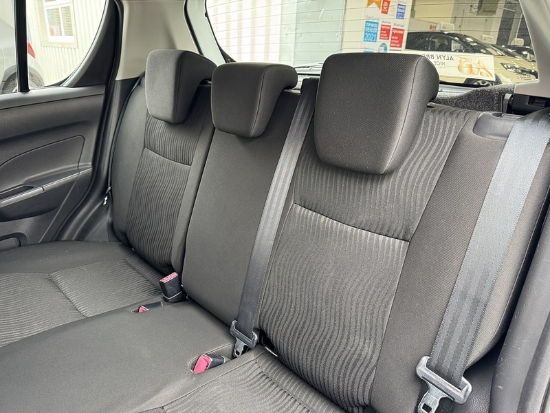 Used Suzuki Swift 2013 for sale - 76126053: Photo 28