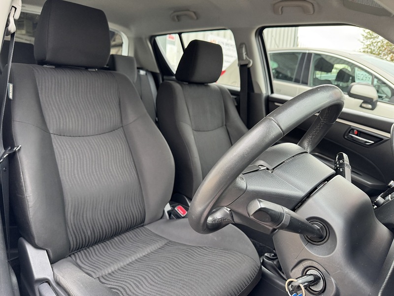 Used Suzuki Swift 2013 for sale - 76126053: Photo 32