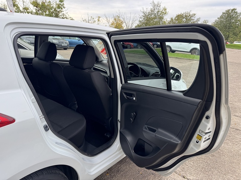 Used Suzuki Swift 2013 for sale - 76126053: Photo 49