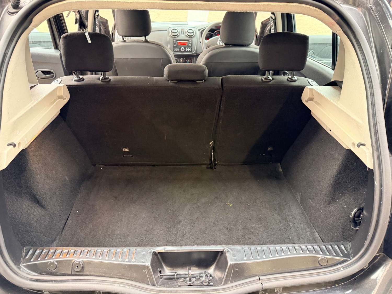 Used Dacia Sandero 2016 for sale - 77487307: Photo 51