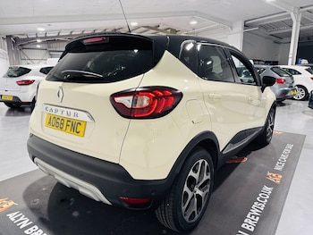 Used Renault Captur 2018 for sale - 75643079: Photo