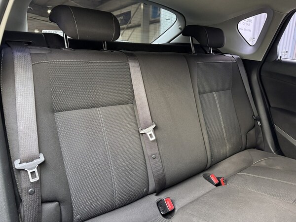 Used Vauxhall Astra 2010 for sale - 76181996: Photo 31