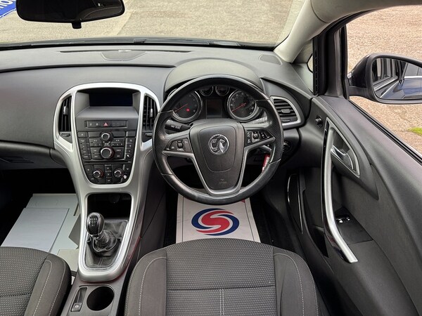 Used Vauxhall Astra 2010 for sale - 76181996: Photo 35