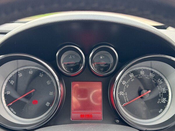 Used Vauxhall Astra 2010 for sale - 76181996: Photo 38