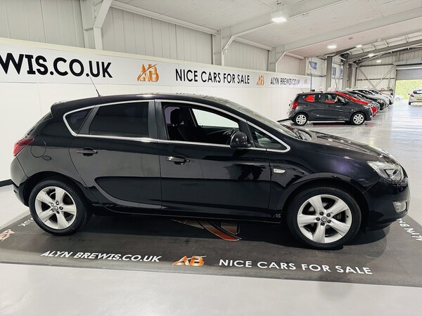 Used Vauxhall Astra 2010 for sale - 76181996: Photo 3
