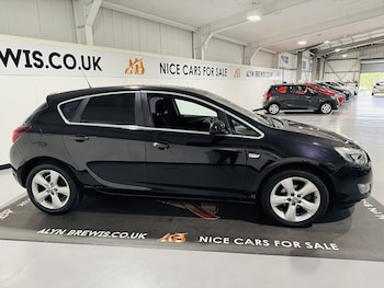 Used Vauxhall Astra 2010 for sale - 76181996: Photo 3