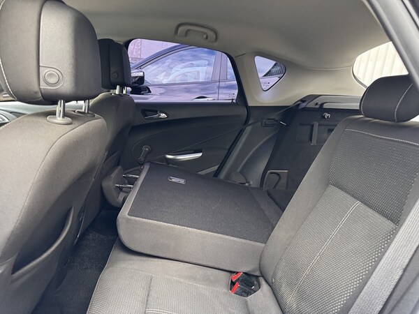Used Vauxhall Astra 2010 for sale - 76181996: Photo 56