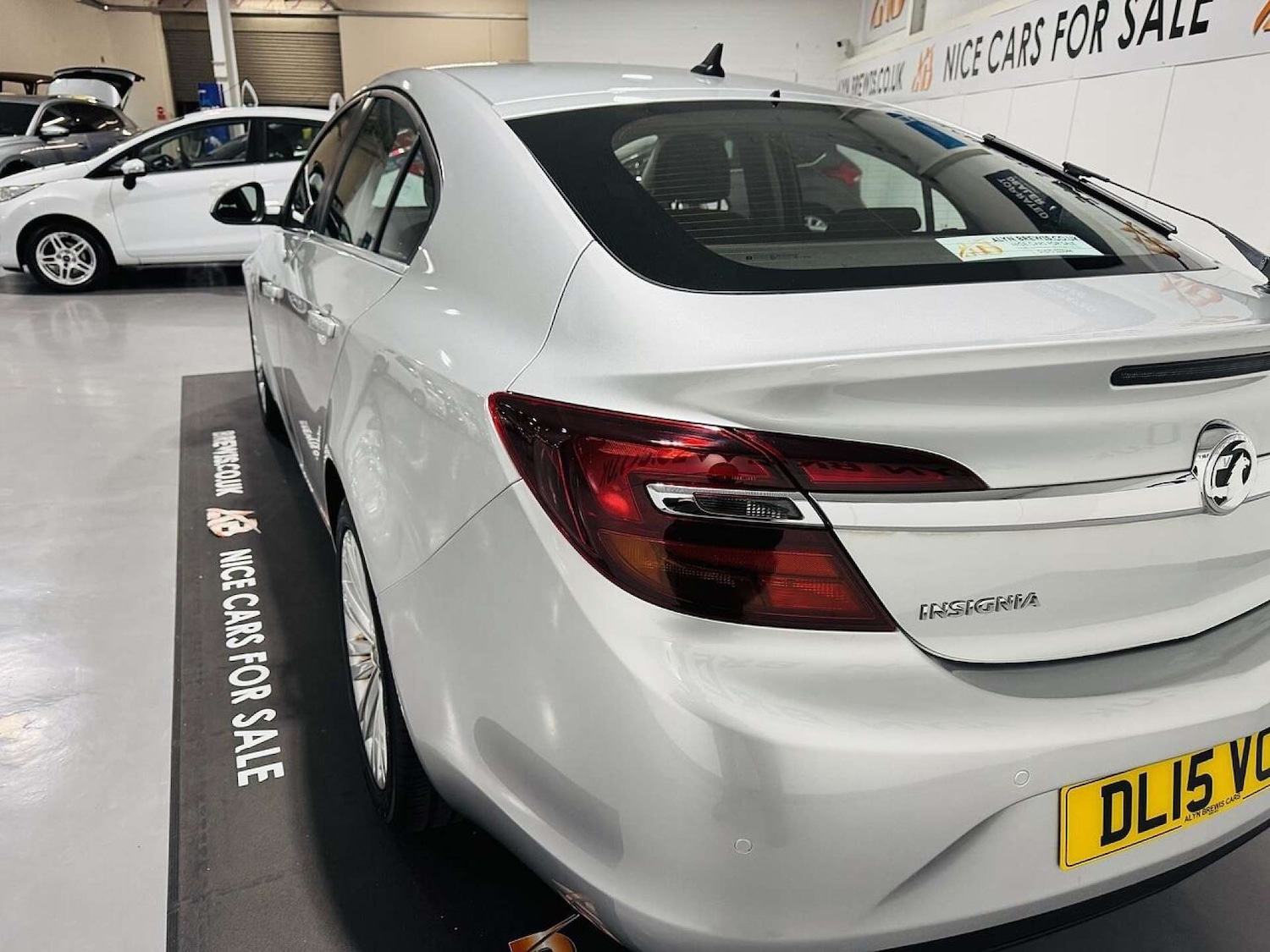 Used Vauxhall Insignia 2015 for sale - 77487278: Photo 10
