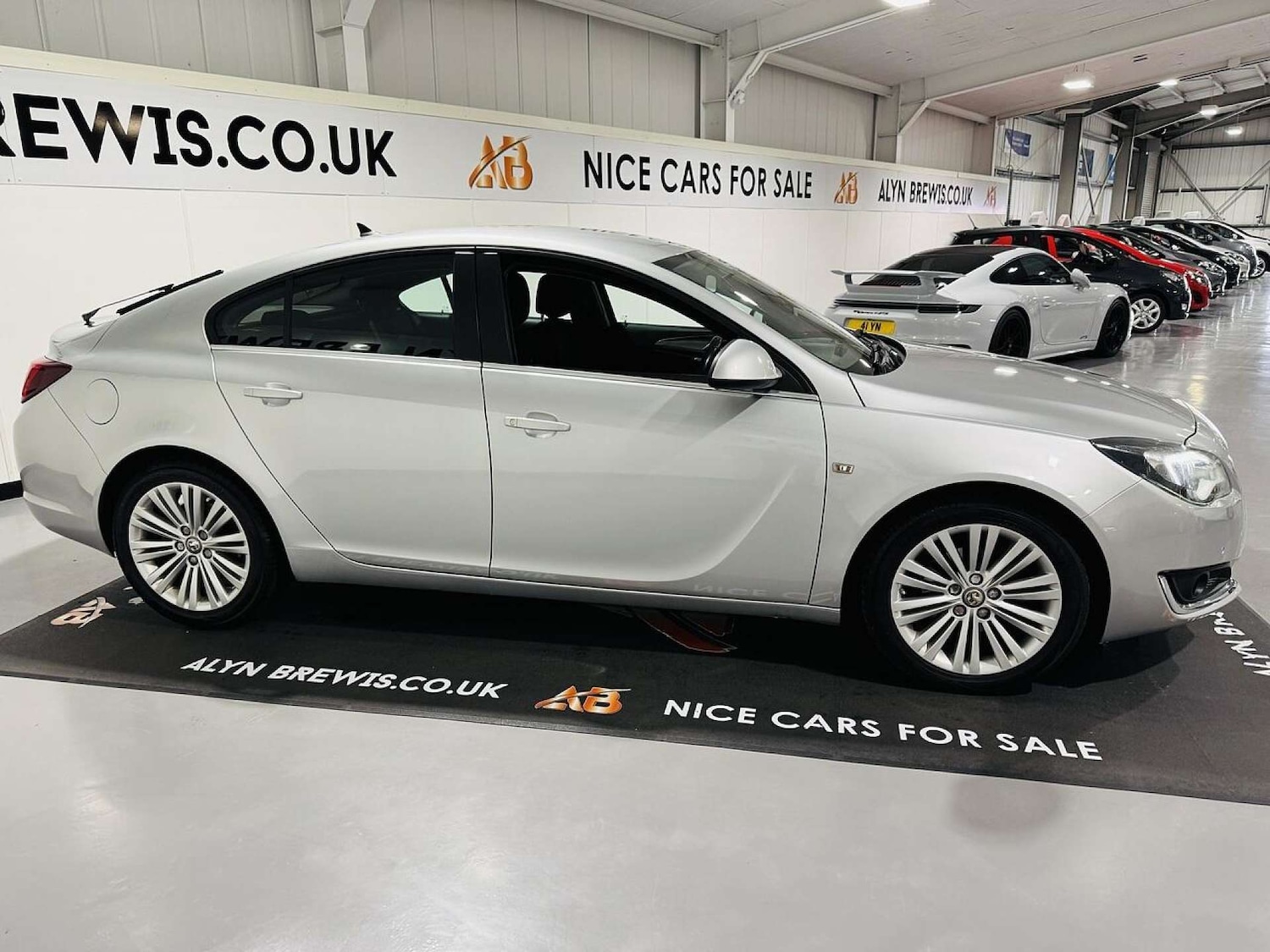 Used Vauxhall Insignia 2015 for sale - 77487278: Photo 3