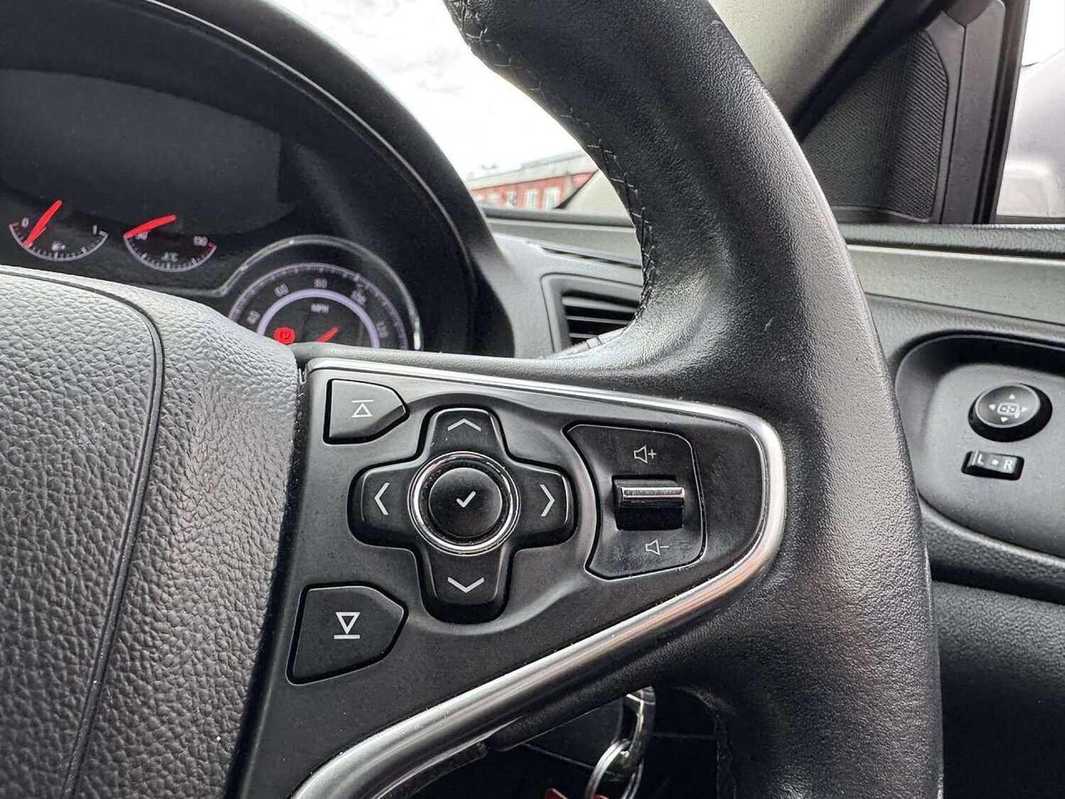 Used Vauxhall Insignia 2015 for sale - 77487278: Photo 48