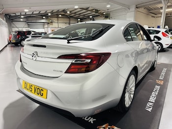 Used Vauxhall Insignia 2015 for sale - 76418005: Photo