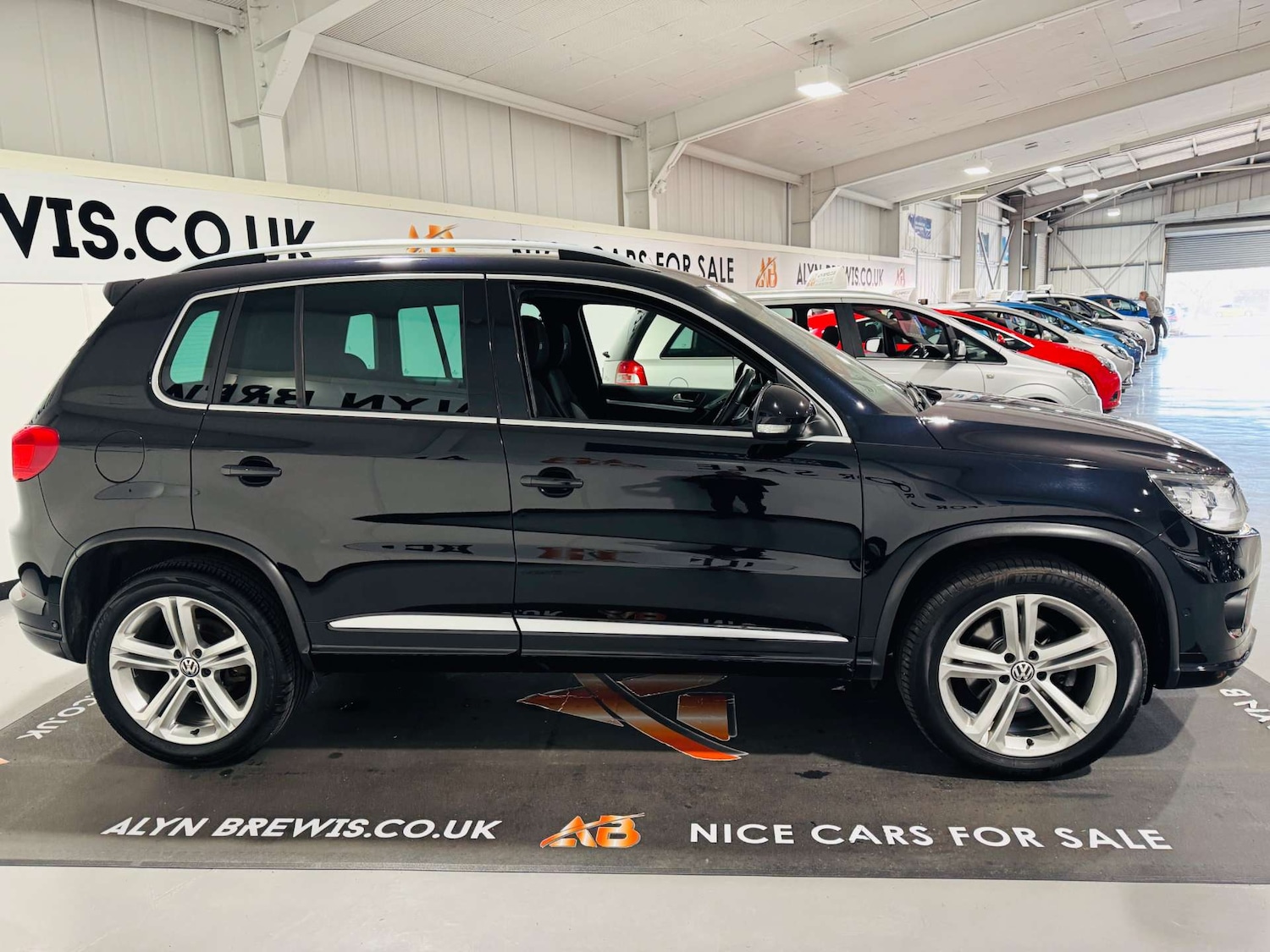 Used Volkswagen Tiguan 2015 for sale - 77717750: Photo 3