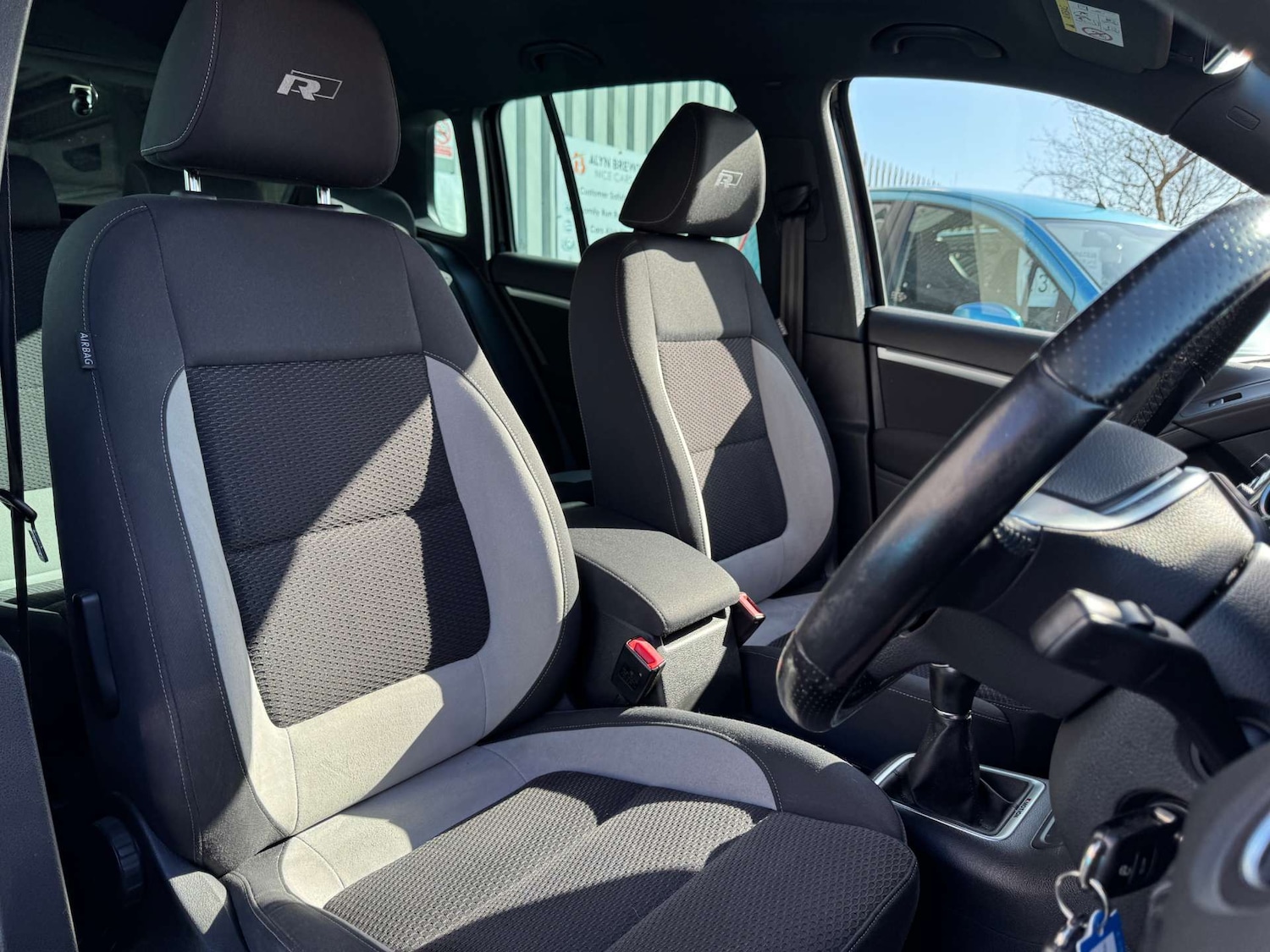 Used Volkswagen Tiguan 2015 for sale - 77717750: Photo 32