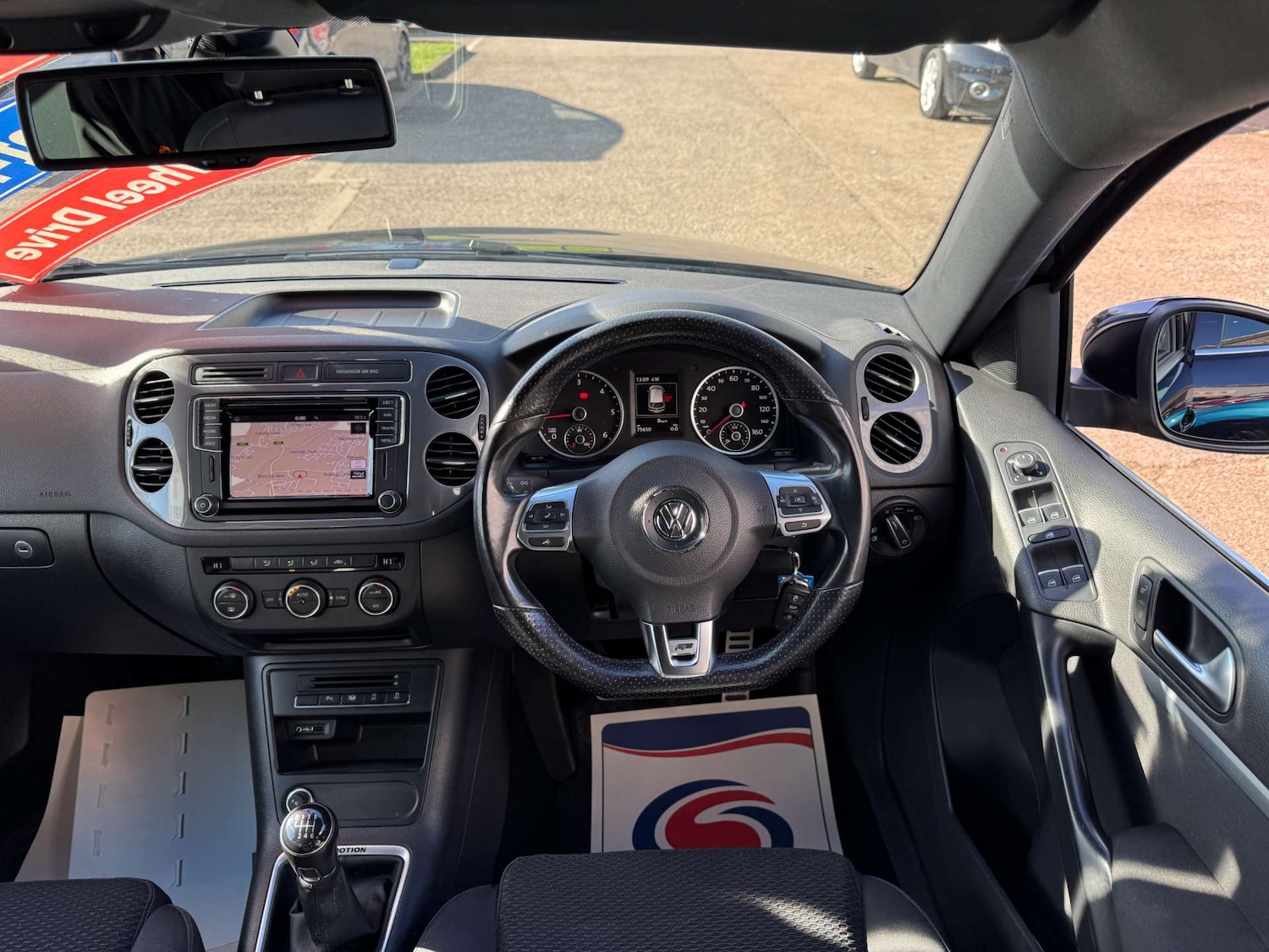 Used Volkswagen Tiguan 2015 for sale - 77717750: Photo 35