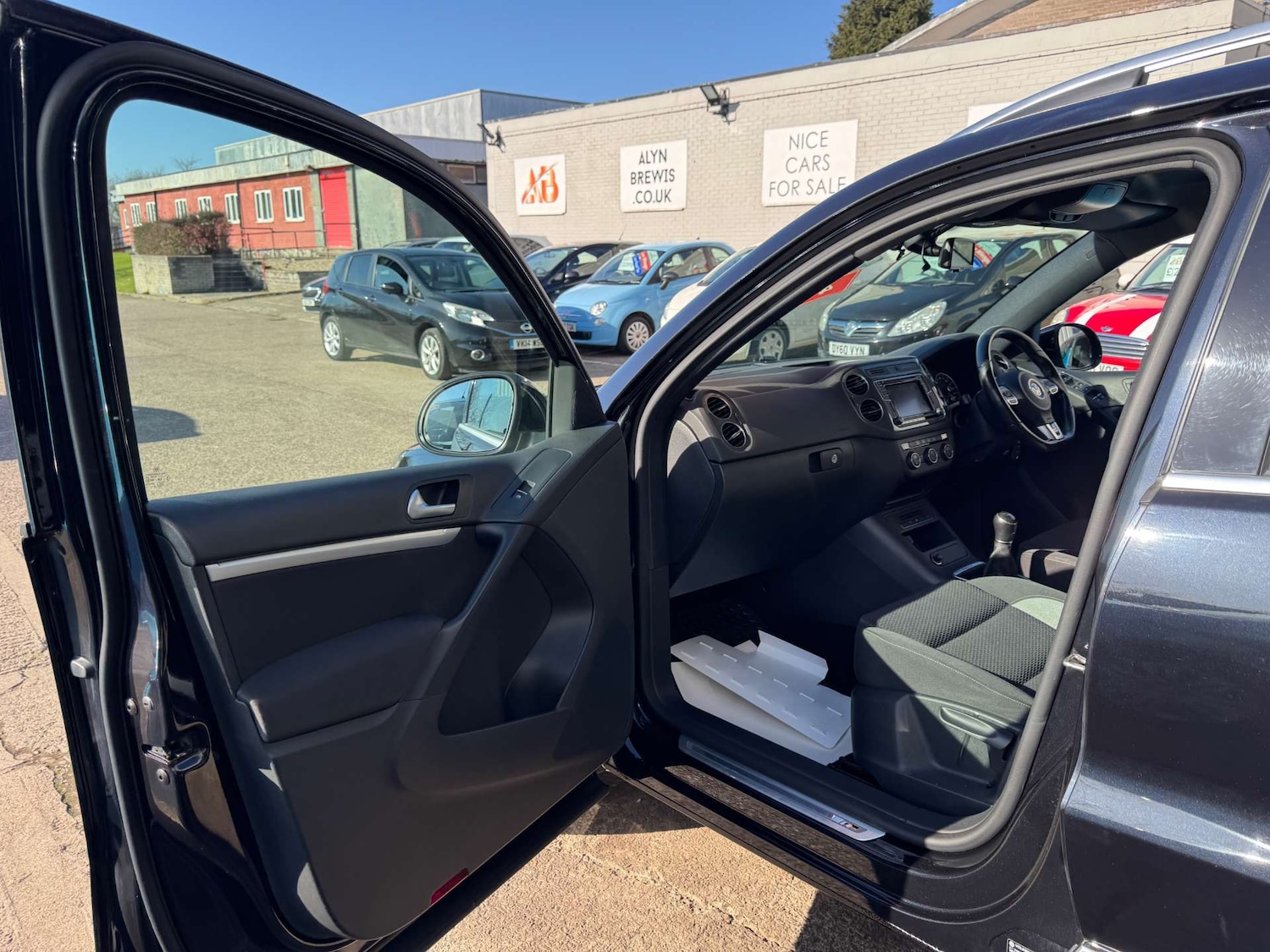 Used Volkswagen Tiguan 2015 for sale - 77717750: Photo 70