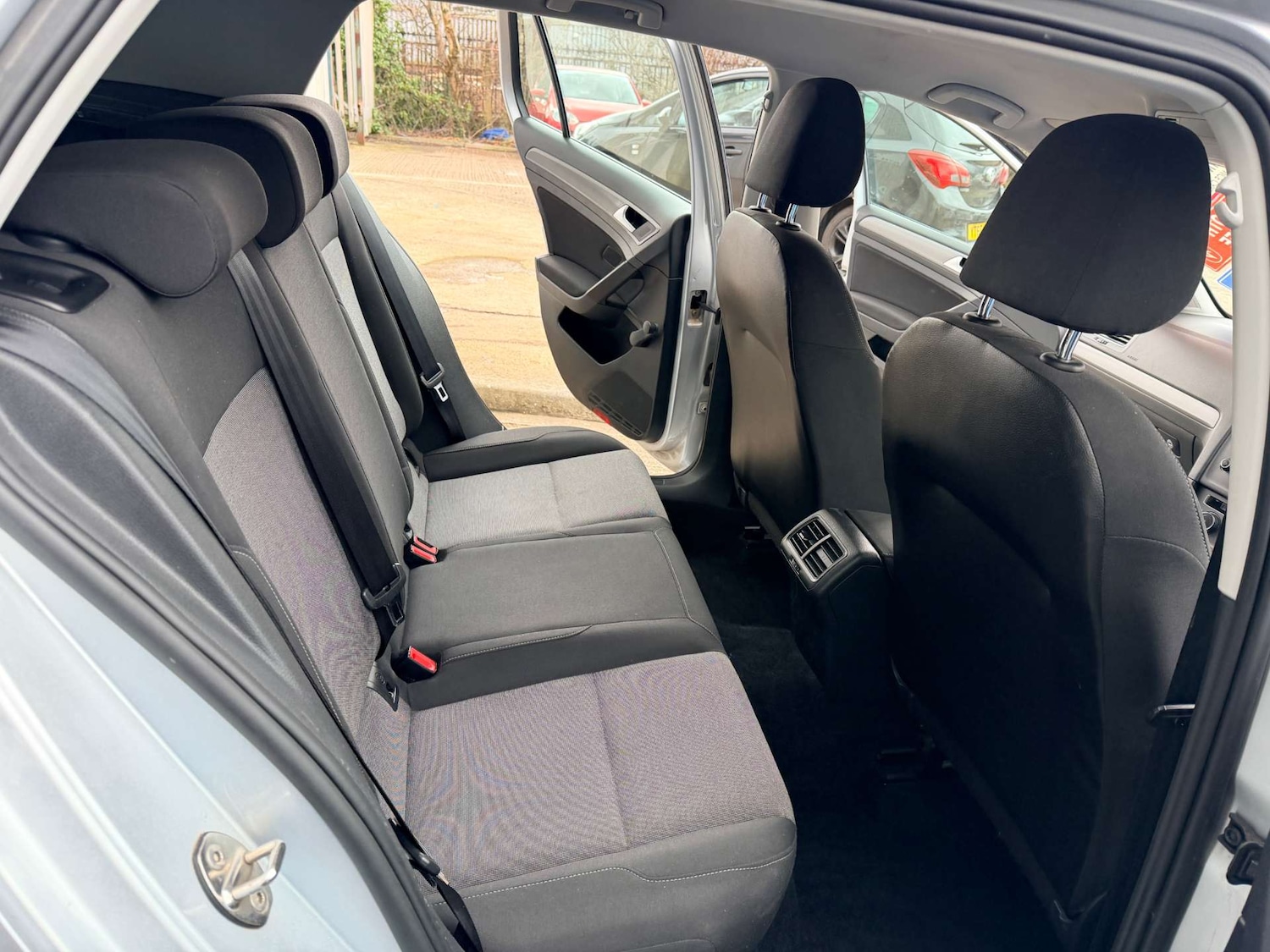 Used Volkswagen Golf 2015 for sale - 77653022: Photo 31