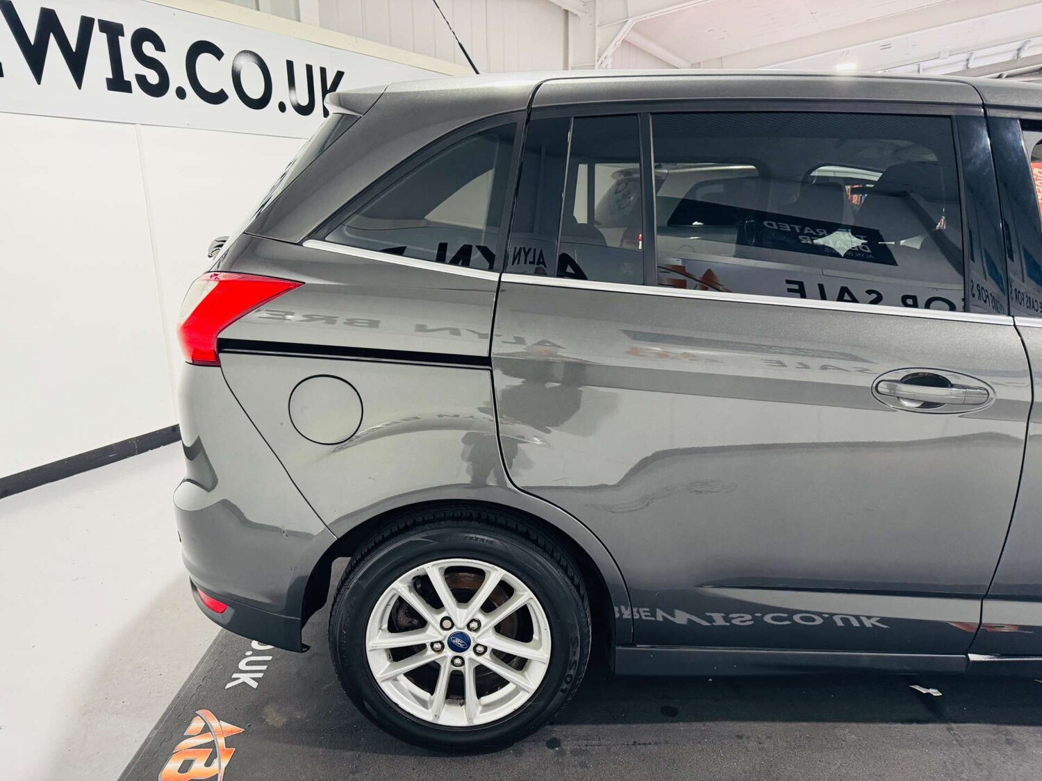 Used Ford Grand C-Max 2015 for sale - 77917717: Photo 13